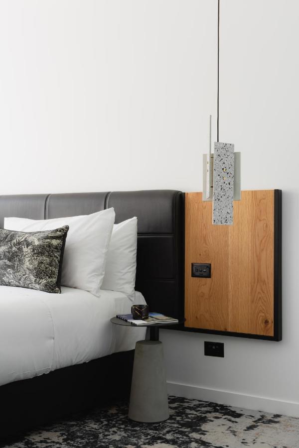 Ebb-Ντούνεντιν Εξωτερικό φωτογραφία A pendant light